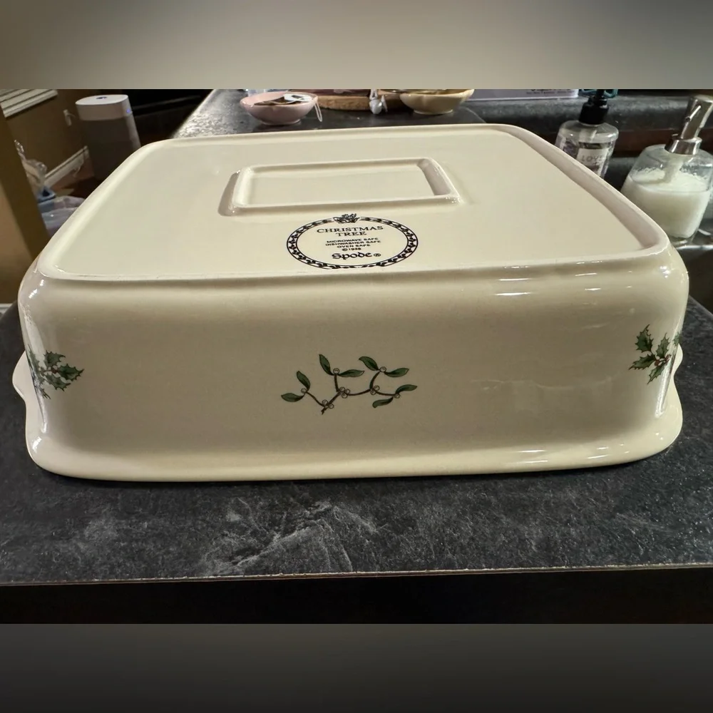 Spode Christmas Tree Rectangular Handled Dish - Picture 4 of 5